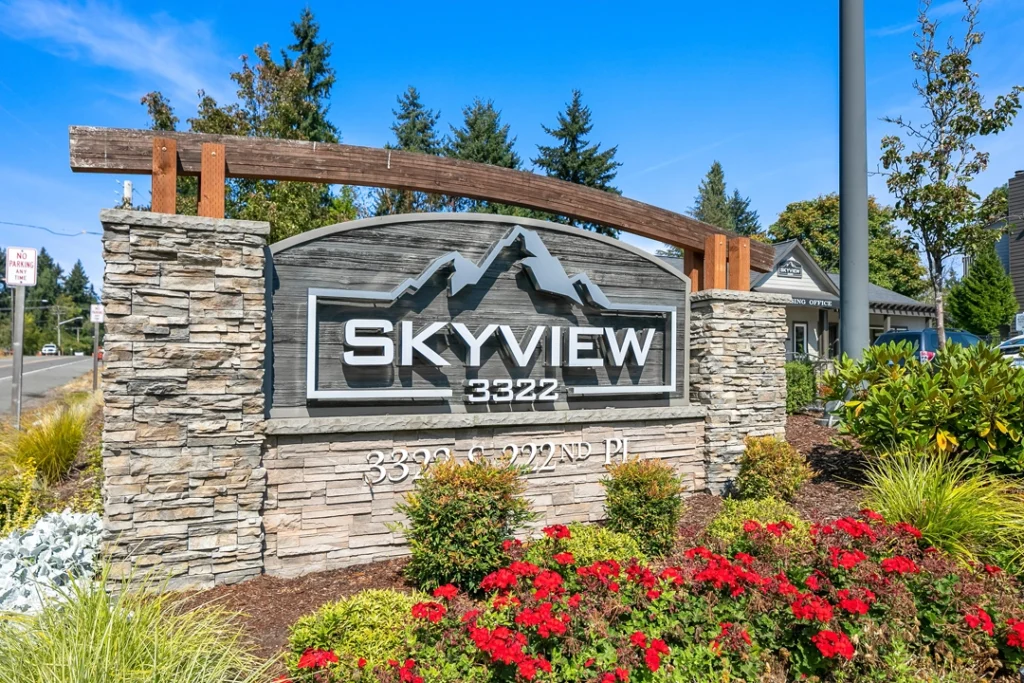 Property sign at the Sky View 3322 apartments in 98032